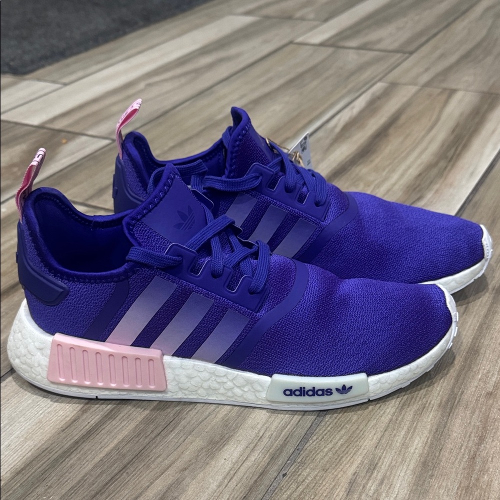 Adidas women's Sneakers in Purple and Pink